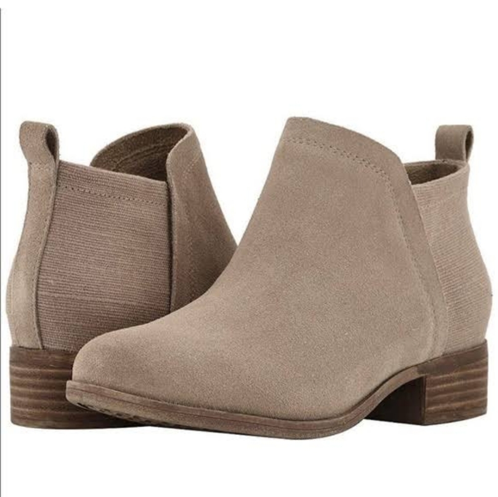 TOMS Deia Booties Taupe. Size 6
